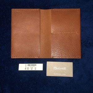 Madewell Women's The Leather Passport Case OS E5890 brand new, never used